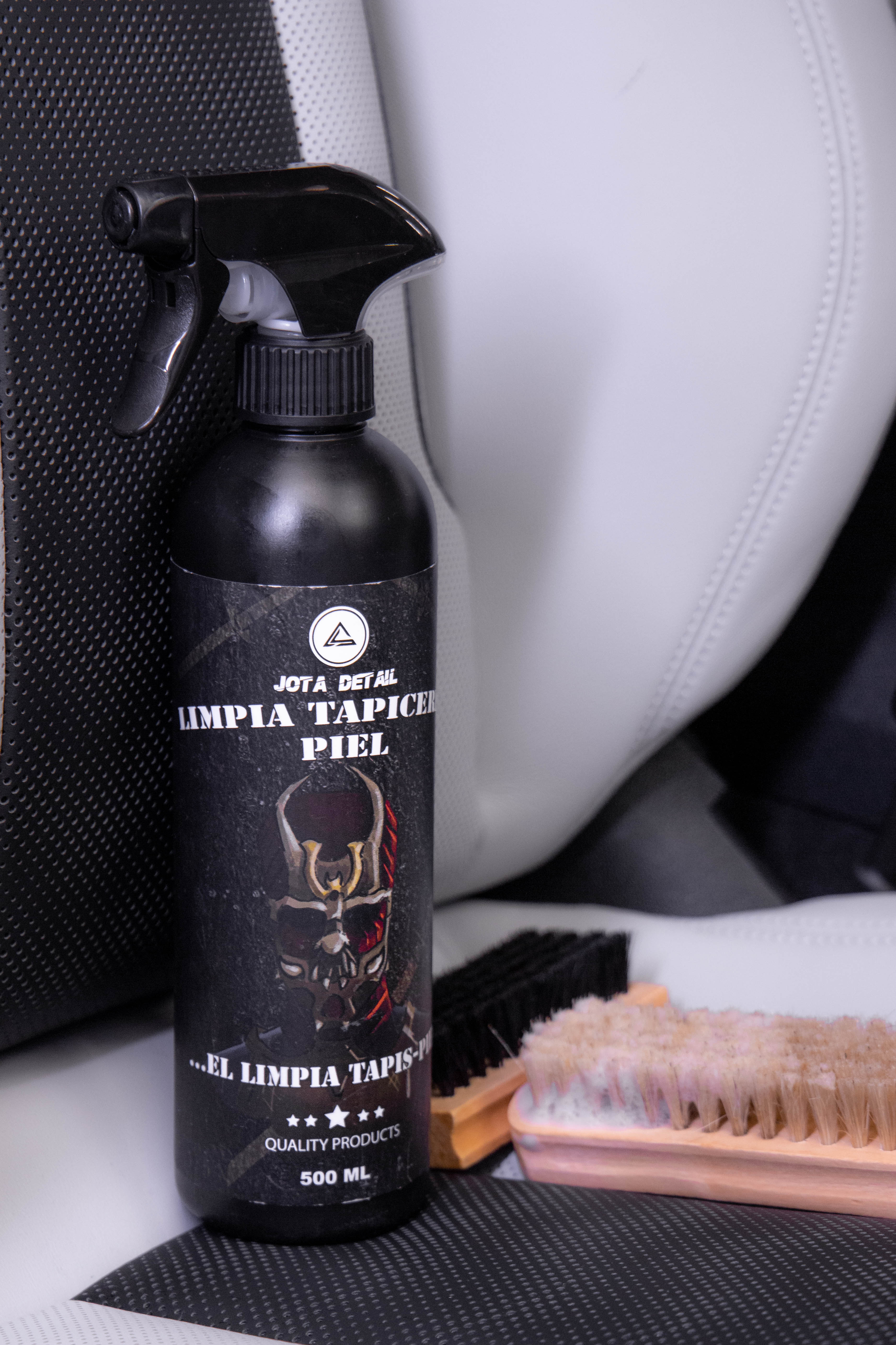 Limpia tapicería piel - Jota Detail